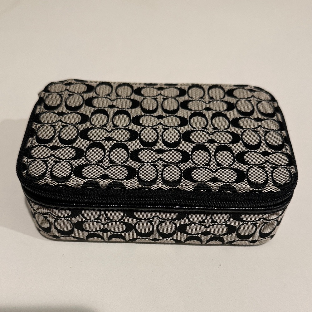 Coach signature c jewelry case